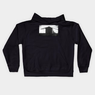 Old Barn in grey Kids Hoodie